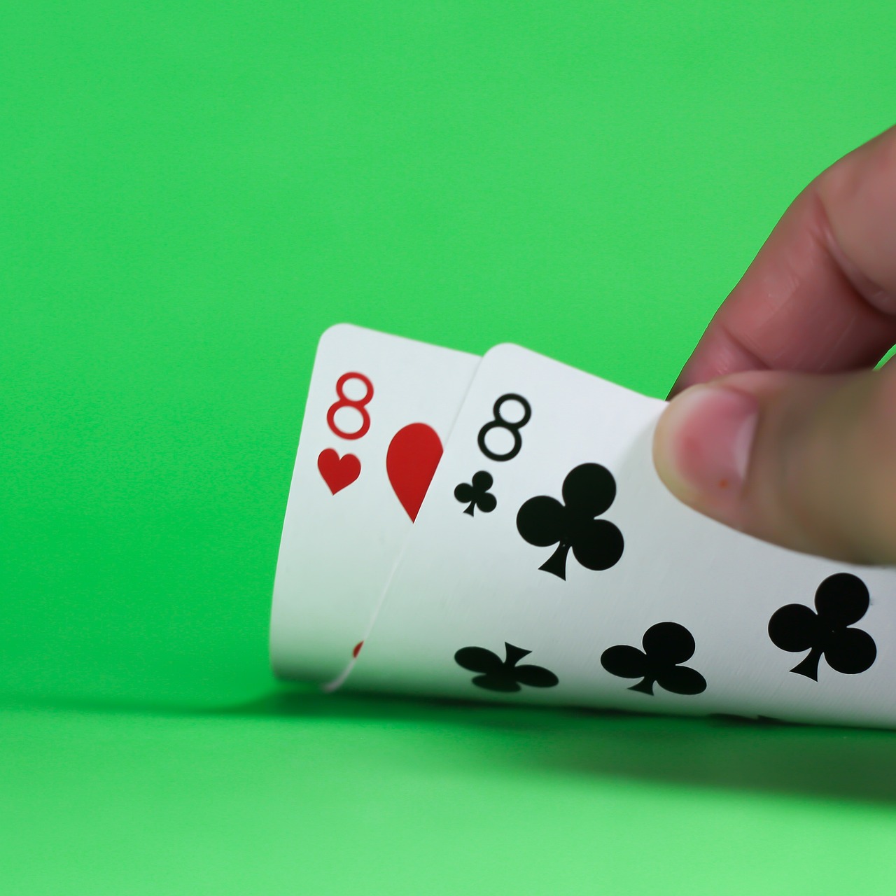 The Honest Guide to iGaming: Slots, Poker, and Smart Betting